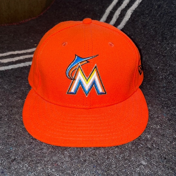 New Era Other - New aera Marlins Fitted hat